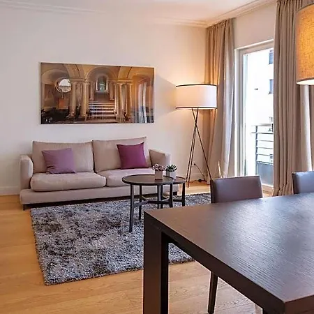 The Wellem Residences アパートホテル